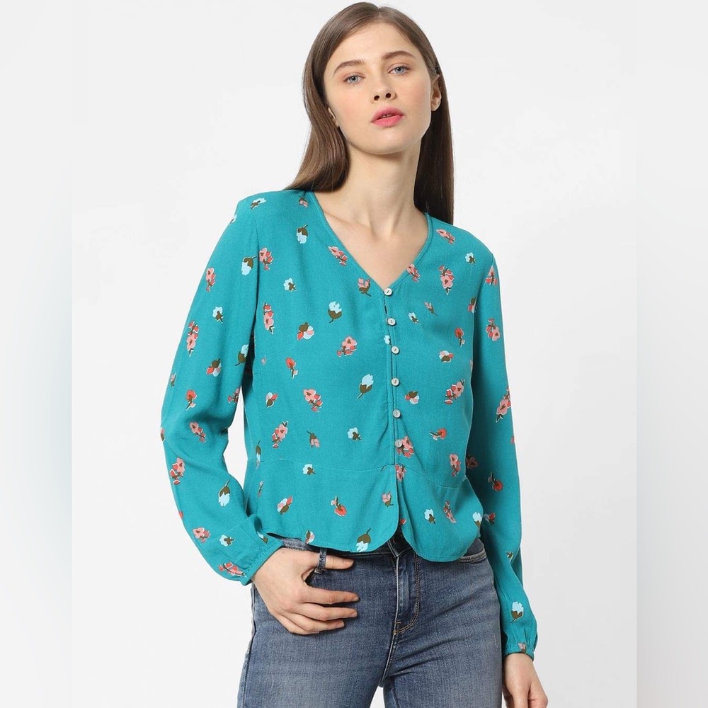ONLY Floral Tops. Size - 42 - Picture 1 of 8